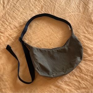 BAGGU Small Crescent bag